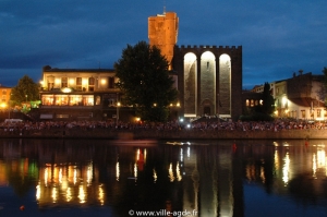 La cathédrale et les quais de l'hérault illuminés