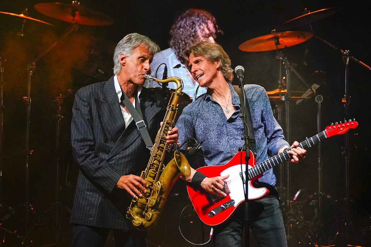 The Dire Straits Experience