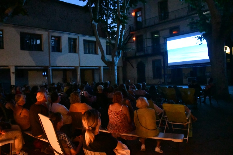 Les étés agathois : le cinéma en plein air du Musée Jules Baudou a fait "salle" pleine 