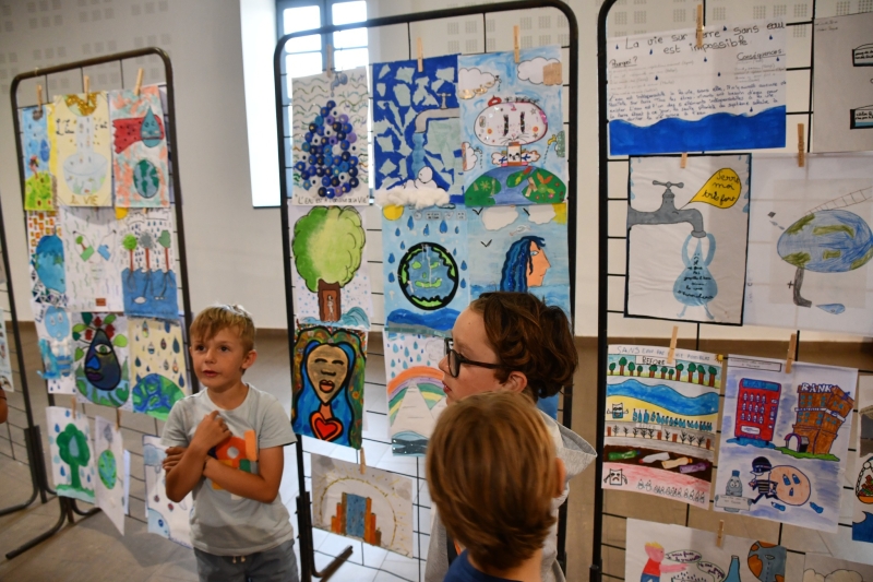 Un concours de dessin d’enfants sur le thème de l’eau