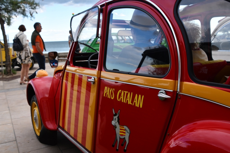 DES 2CV DANS TOUT L'ARCHIPEL