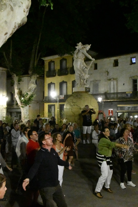 Les étés agathois : la fête de la marine a fait danser un public nombreux autour de la statue d’Amphitrite