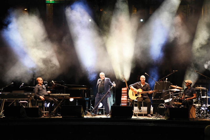 Michel Jonasz quartet Gros succès pour la première date des concerts  de la scène flottante