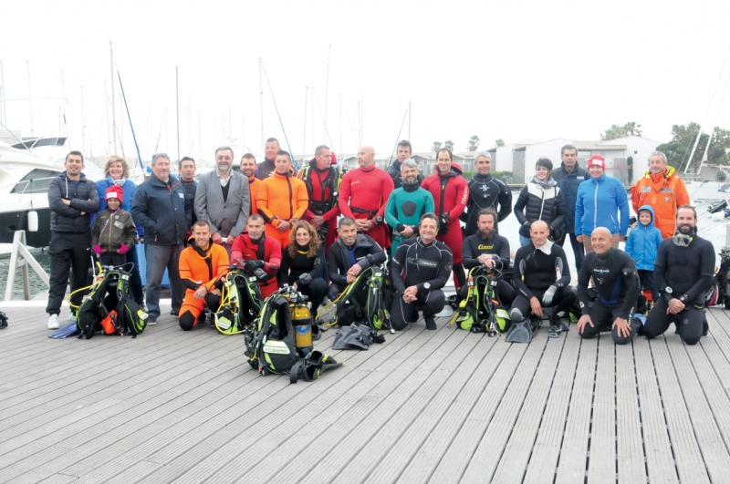 Opération de ramassage des déchets maritimes  sur le Centre-Port du Cap d’Agde