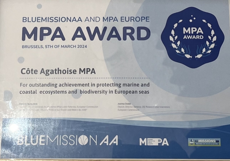 L'Aire Marine Protégée de la Côte Agathoise – site Natura 2000 marin, gérée par la ville d’Agde via sa direction du milieu marin, vient de recevoir le 5 mars à Bruxelles un Prix Européen (Marine Protected Area award) lors du Forum de la Mission "Restore our Océan and Waters" 
