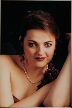 Lydia Mayo, Soprano