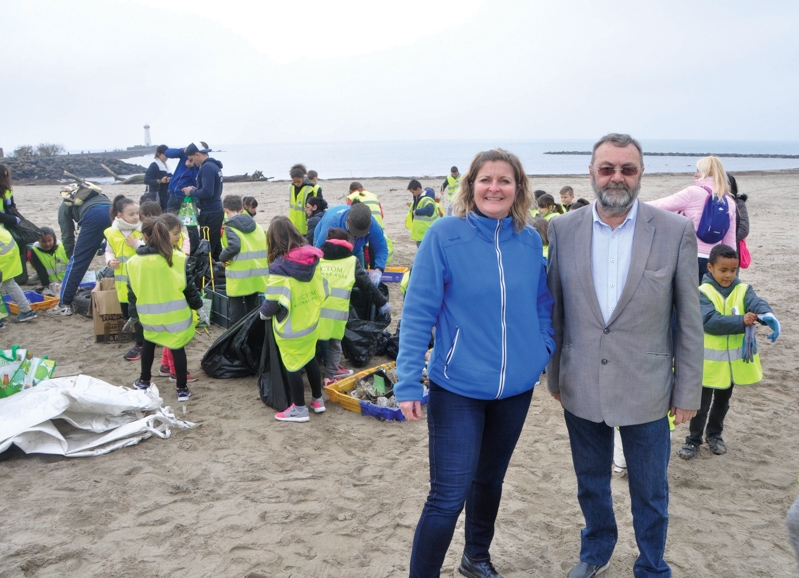 Une opération de dépollution à la plage de la Tamarissière