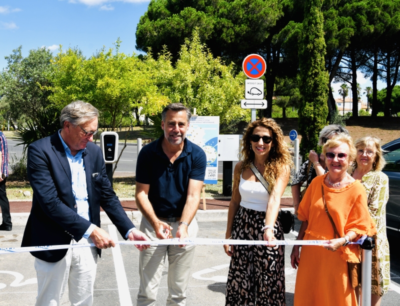 LA COMMUNAUTÉ D'AGGLOMÉRATION HÉRAULT MÉDITERRANÉE INAUGURE SES PREMIÈRES STATIONS DE RECHARGE ÉLECTRIQUE À AGDE ET FAIT UN PAS DE PLUS VERS UNE TRANSITION ÉNERGÉTIQUE DURABLE