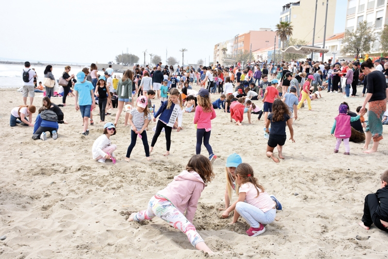 Plus de 500 enfants à l’assaut de la plage du Grau d’Agde  durant le week-end Pascal