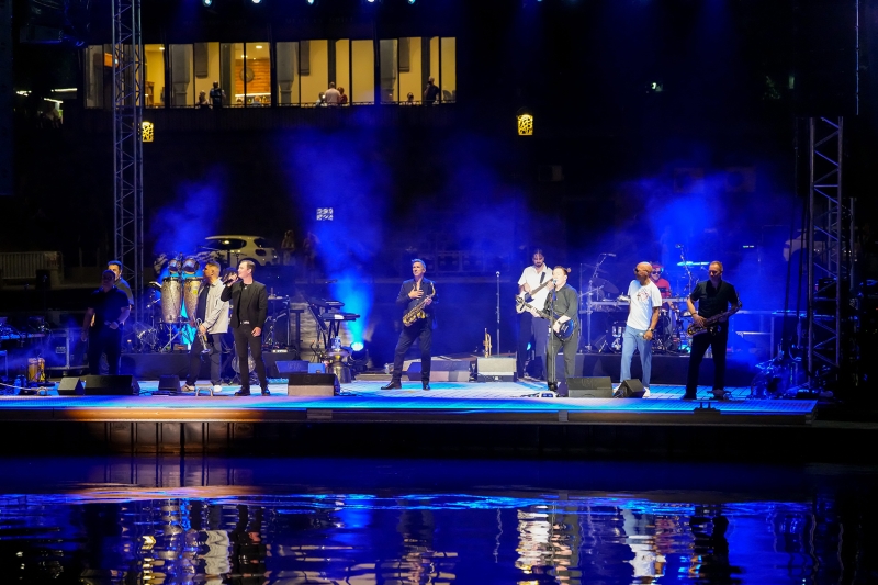 Le groupe britannique UB40 a offert aux nombreux spectateurs présents plus d’1 h 30 de concert Le groupe britannique UB40 a offert aux nombreux spectateurs présents plus d’1 h 30 de concert