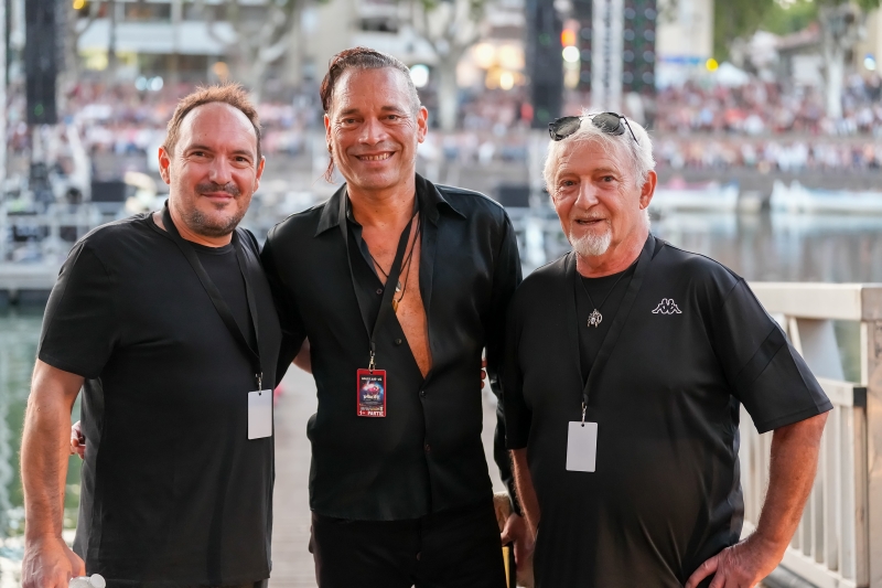 le chanteur et showman Hugues Jouary-Darvey le chanteur et showman Hugues Jouary-Darvey